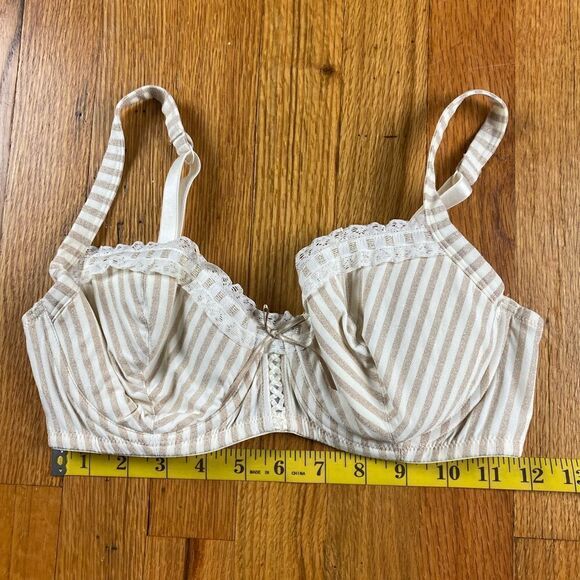 🪦 Victoria Secret’s 32D Y2K Bra White Lace Champagne Glitter Stripes (3 for 30) - Picture 9 of 9